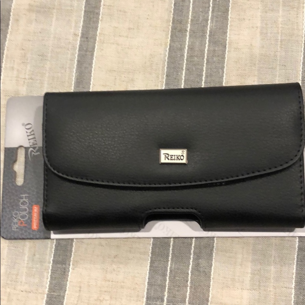 iPhone 7/8 plus Reiko pouch